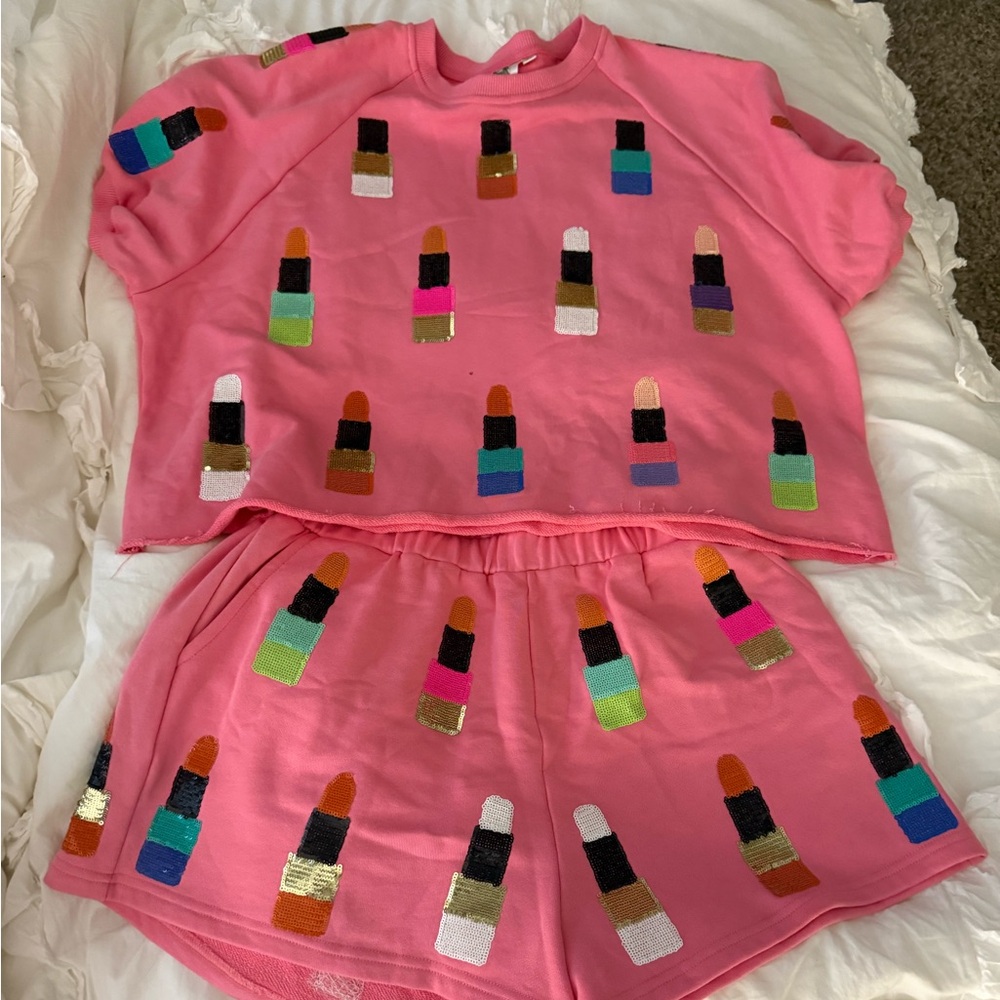 Pink Lipstick Print Lounge Set